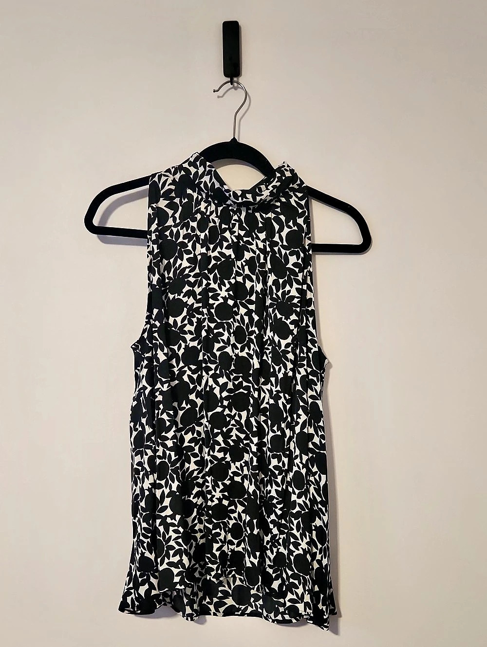 Ann Taylor Factory Floral Shirt in Black & White Size Large